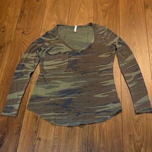 Z Supply Camouflage V-Neck Long Sleeve Top